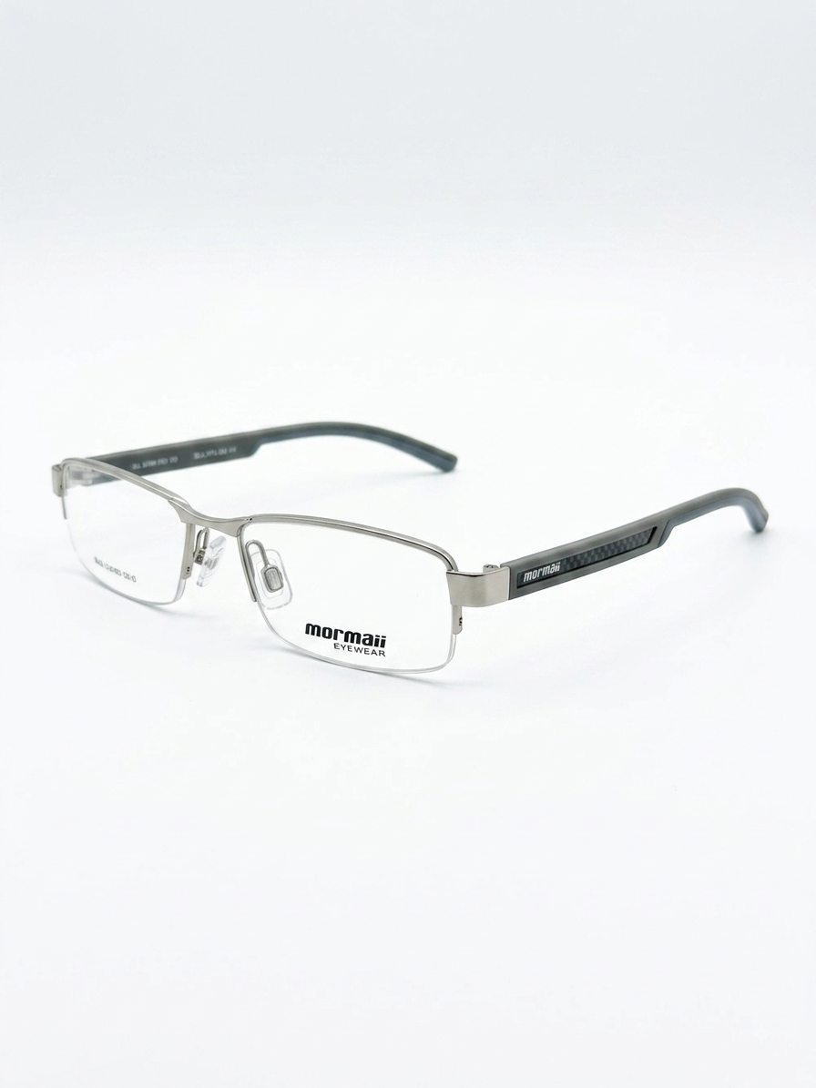 Óculos de grau Mormaii 1636 com armação retangular e lentes claras, modelo elegante e confortável.